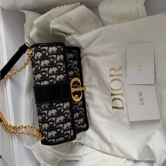Dior 30 Montaigne Chain Bag - Picture 6 of 10